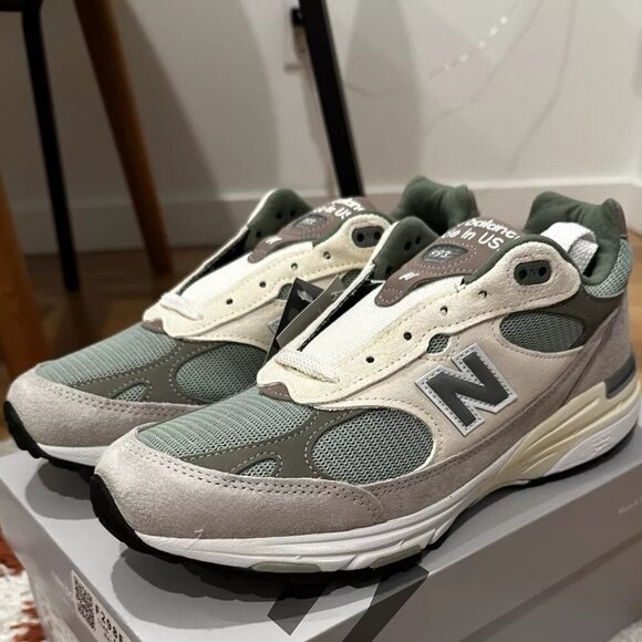 New Balance Men's Trainers - Picture 2 of 3